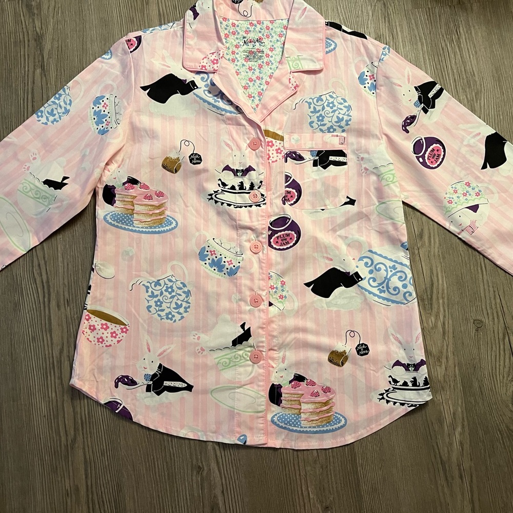 Nick and Nora Women’s Cotton, size M Pink Tea Party Print Pajama Top